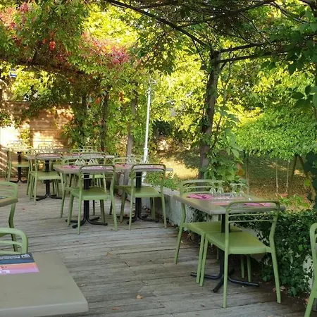 La Barguelonne فندق *